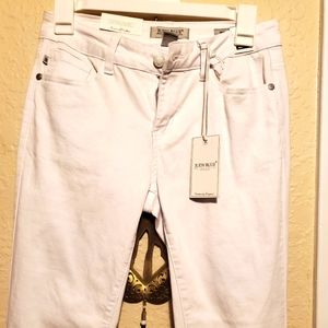 Judy Blue White Tulip Hem Jeans